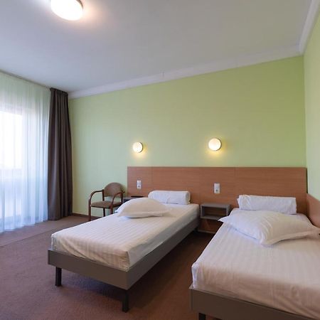 Vila Rosa 2 Hotel Cluj-Napoca Exterior photo